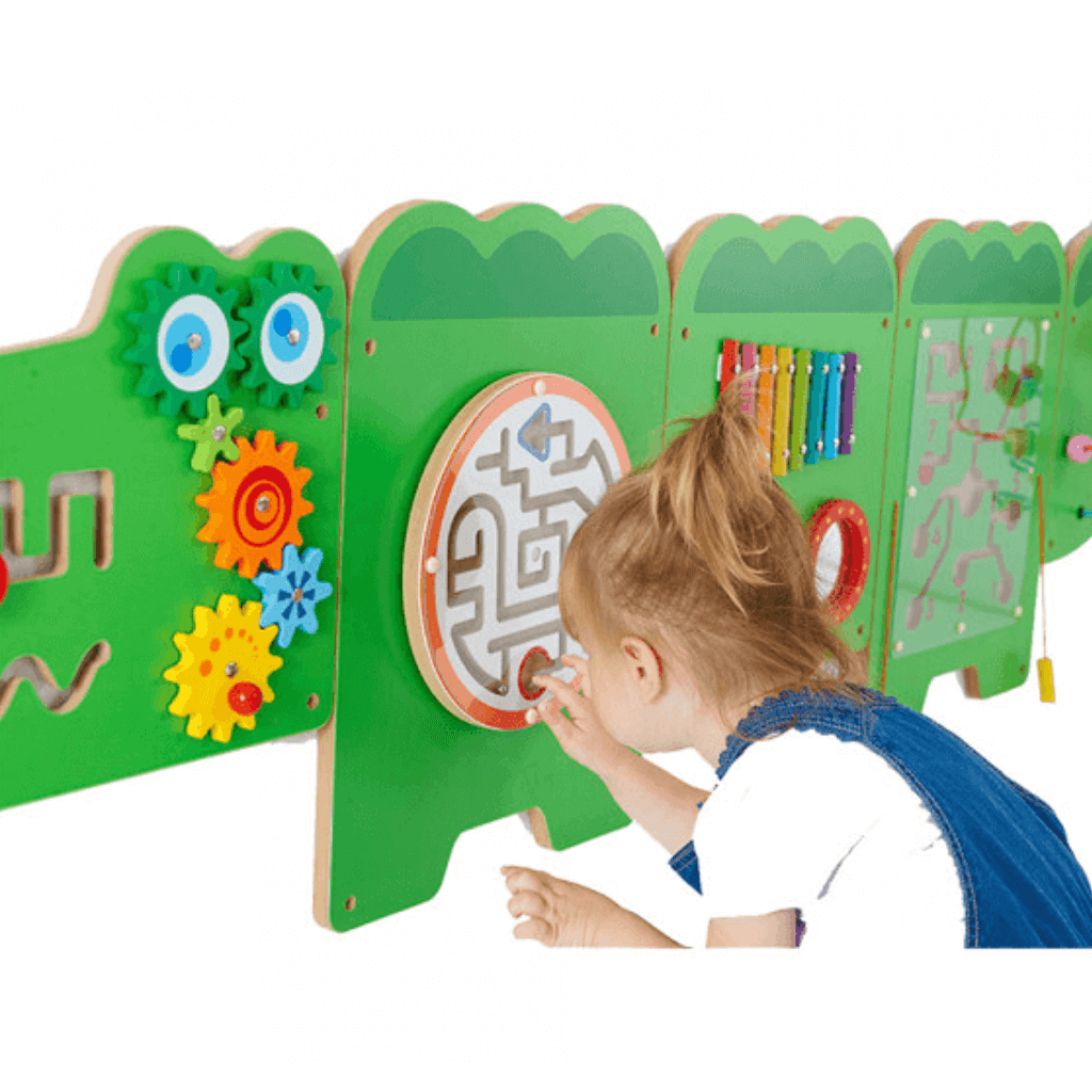 Crocodile Wall Game