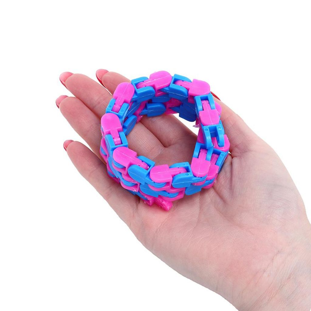 Fidget Wacky Tracks 52cm placed in palm