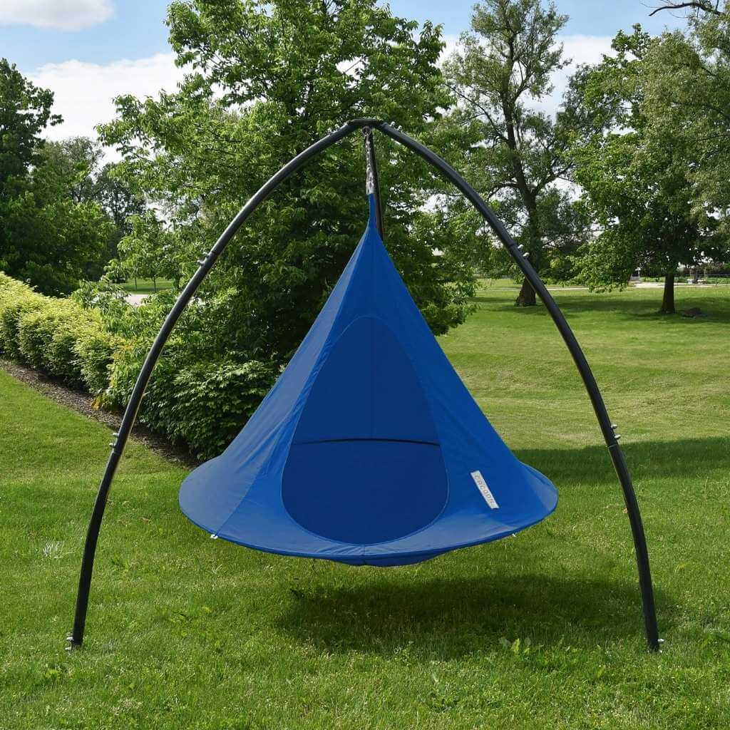 Lifestyle Photo of Double Cacoon Island Vibe Placed Outdoors