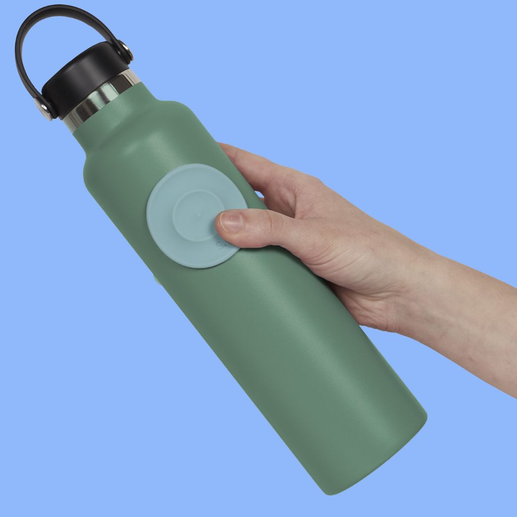 Speks Slabs Circle Path Green Sticked on the water bottle