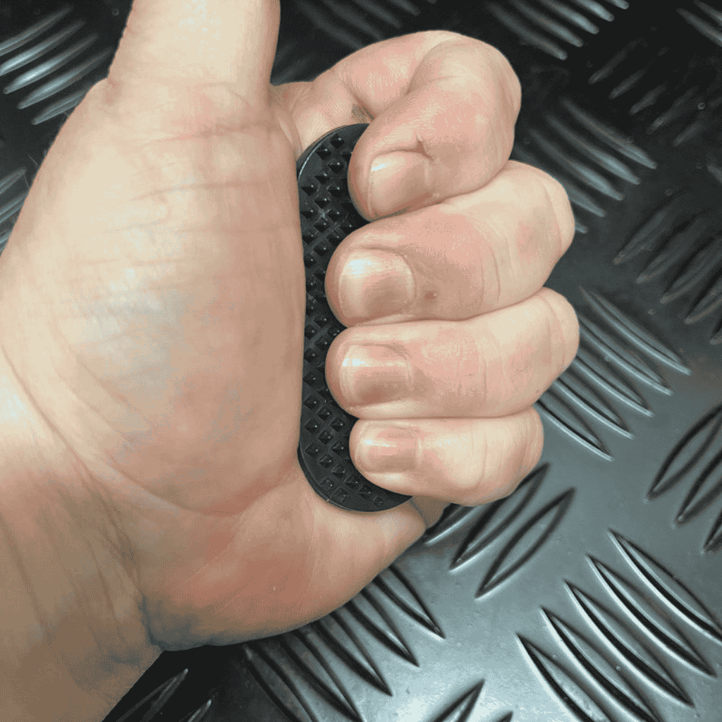 Squeezing Spikeyring with Dual-Pads