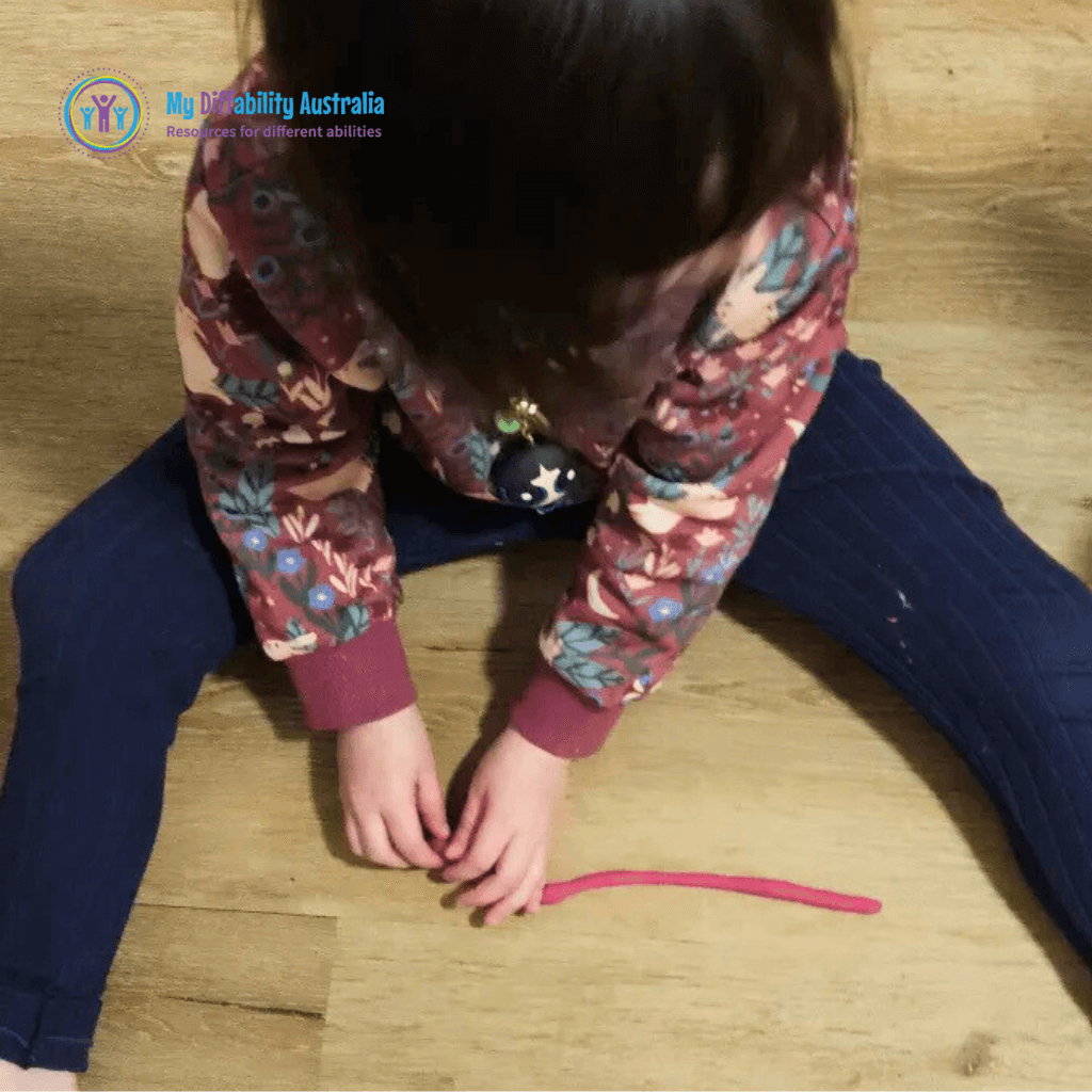 kids playing in the floor Super Light Moulding Clay 50g