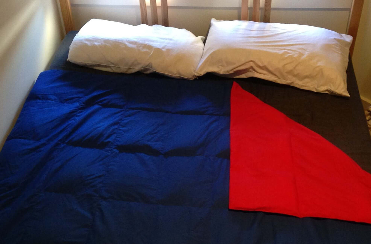 weighted blanket red blue tactile
